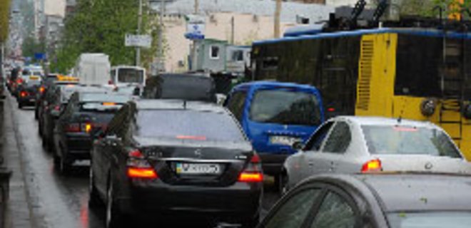 Депутаты отказались ужесточить Правила дорожного движения - Фото