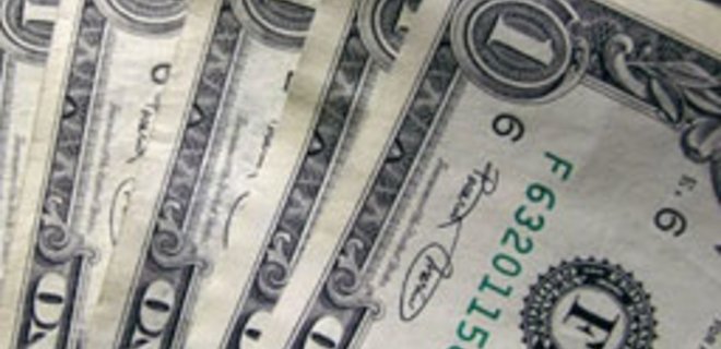 Рост котировок межбанковского доллара продолжается - Фото