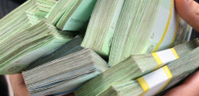 Украинцы забрали из банков в феврале 8,8 млрд.грн. депозитов - Фото