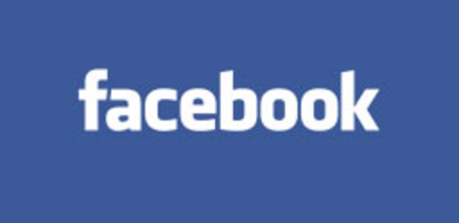 Facebook намерен провести IPO через год - Фото