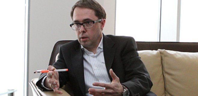 Александр Баринов: продажам iPhone в Украине мешает отсутствие 3G - Фото