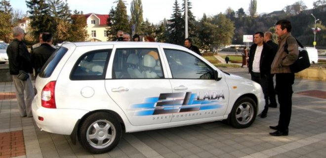 Первые электромобили АвтоВАЗа появятся в 2012 году - Фото