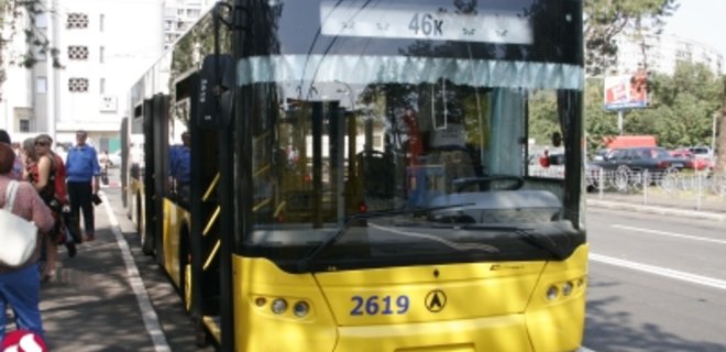 Киев закупит автобусы и троллейбусы на деньги ЕБРР - Фото