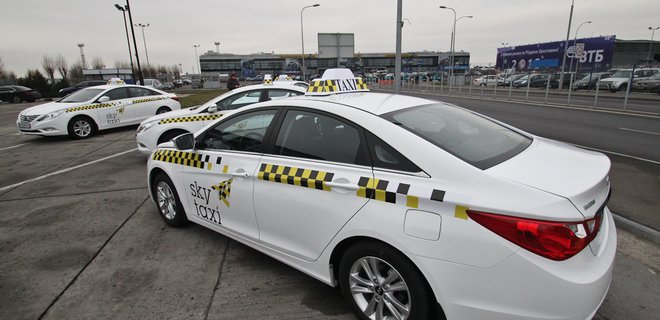 В Украине хотят упростить регистрацию такси - Фото