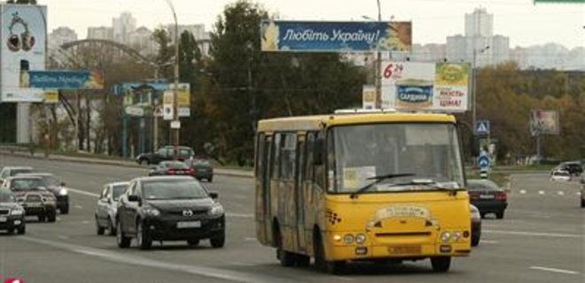 В Украине проверят 365 автоперевозчиков  - Фото