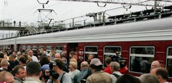 Городской электричке передали 10 поездов - Фото