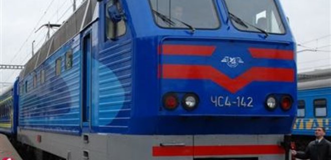 Укрзалізниця закупит 50 электровозов у россиян - Фото