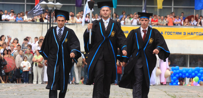 Восемь украинских вузов попали в список лучших университетов мира - Фото