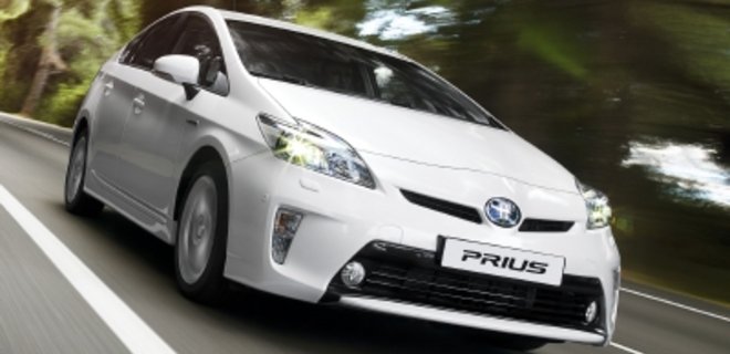 Стартовали продажи обновленной Toyota Prius - Фото