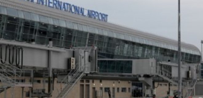 Аэропорт Львов приостановит работу с 10 по 15 мая - Фото