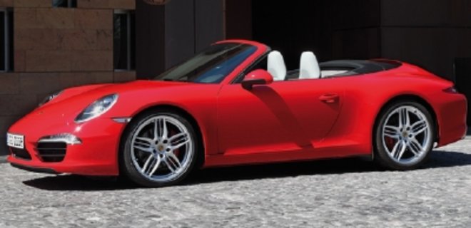 Porsche увеличила продажи в апреле на 7% - Фото