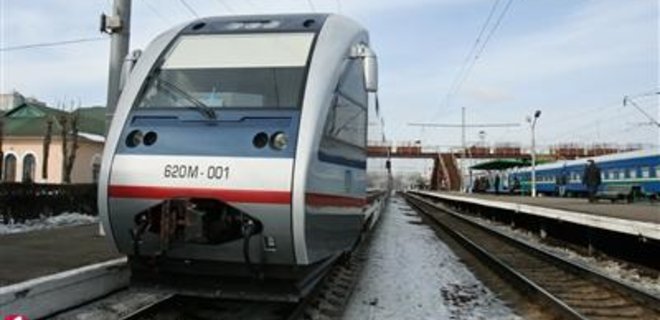 В Китае завершаются испытания поезда со скоростью 350 км/ч - Фото