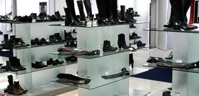 В Украине продают более 50 млн. пар нелегальной обуви за год - Фото