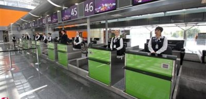 Евро - 2012: Борисполь принял 90 тыс пассажиров - Фото