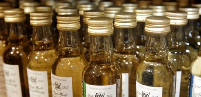 Эксперты сомневаются в возможности выпуска рома и виски в Украине - Фото