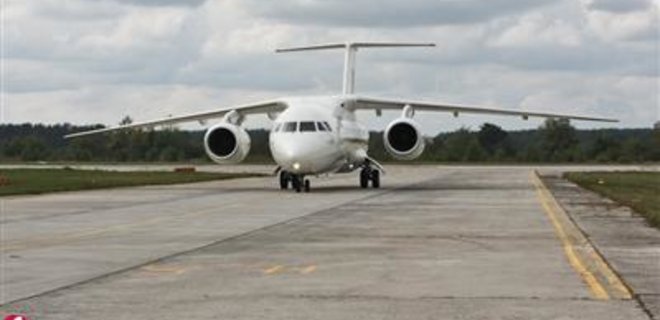 Авиасообщение между Киевом и Черновцами возобновлено - Фото