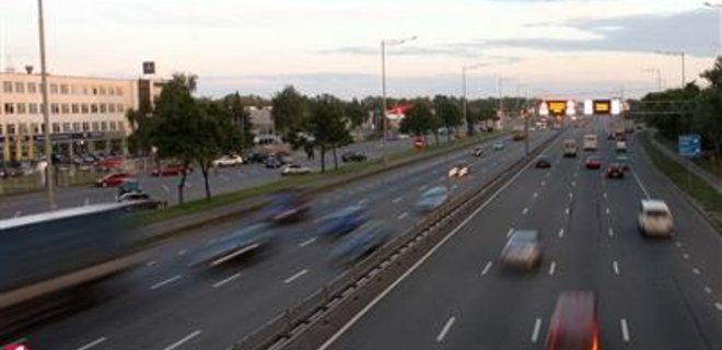 До 2018 года Украина планирует построить 2,2 тыс. км автодорог - Фото