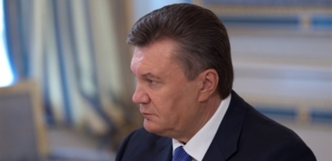 Янукович подписал закон о добавлении биоэтанола в бензин - Фото