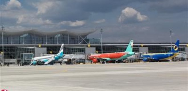 Борисполь переводит авиакомпании в терминал D - Фото