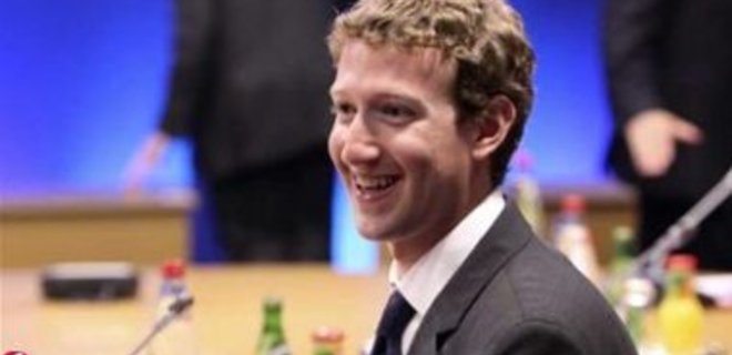 Акции Facebook выросли после сообщения о миллиарде пользователей - Фото