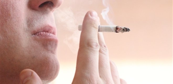 Повышение акцизов поможет ограничить курение, - экс-министр - Фото