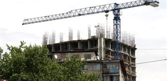 В Киеве остановлено строительство более 50 жилых домов - Фото