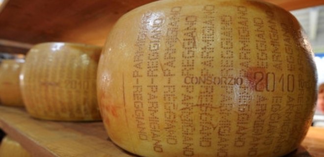 Россия сняла запрет на сыр украинской компании Дубномолоко - Фото