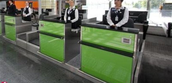 В аэропорту Борисполь открылись киоски саморегистрации - Фото