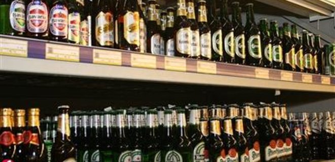 За продажу алкоголя подросткам торговцев оштрафовали на 8,5 млн. - Фото