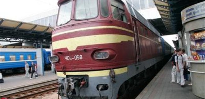 Россия приостановила продажу билетов на поезда в Украину - Фото