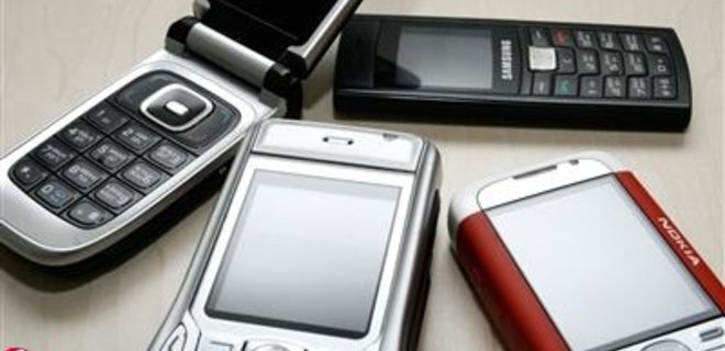 Украинцы стали чаще менять мобильных операторов - Фото