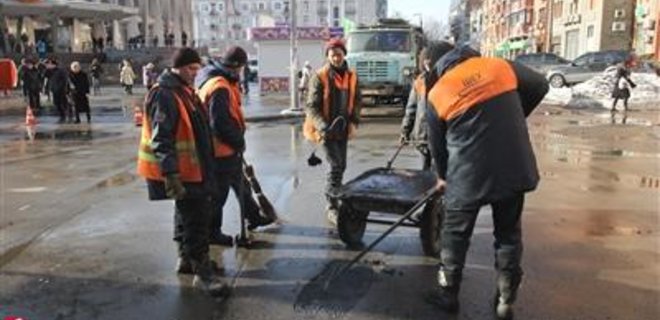 Восток Украины получит больше всего средств на ремонт дорог - Фото