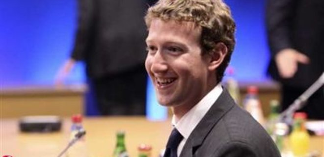 Доходы Цукерберга в Facebook за 2012 год выросли на 16% - Фото
