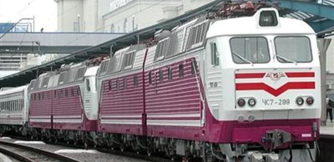 Поезд Киев-Москва больше не будет останавливаться на границе  - Фото