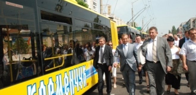 ЛАЗ поставил Кременчугу 13 новых троллейбусов - Фото