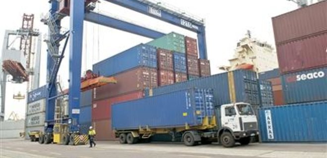 Украинские порты нарастили темпы перевалки контейнеров - Фото