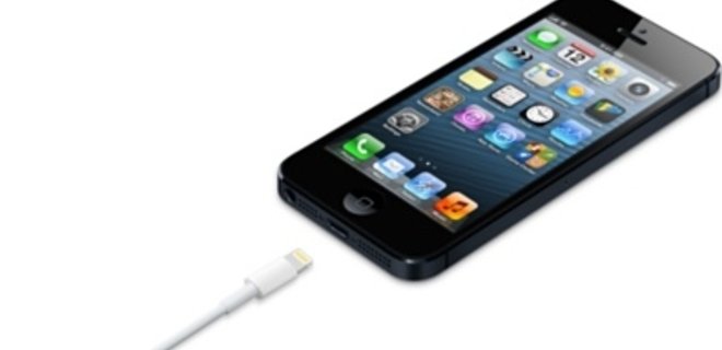 Apple могут вынудить отказаться от ее фирменной зарядки  - Фото
