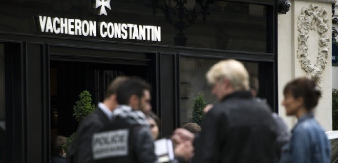 Грабители с топорами напали на бутик Vacheron Constantin - Фото