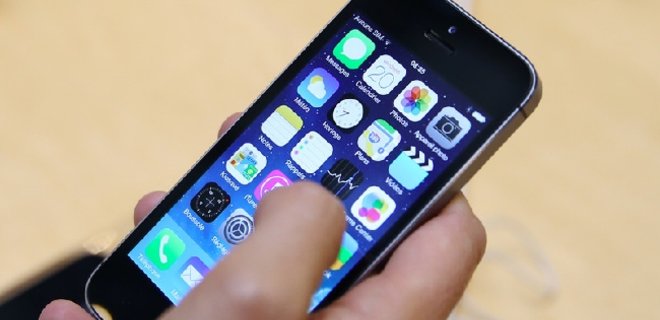 Apple готовит iPhone с изогнутым экраном, - СМИ - Фото