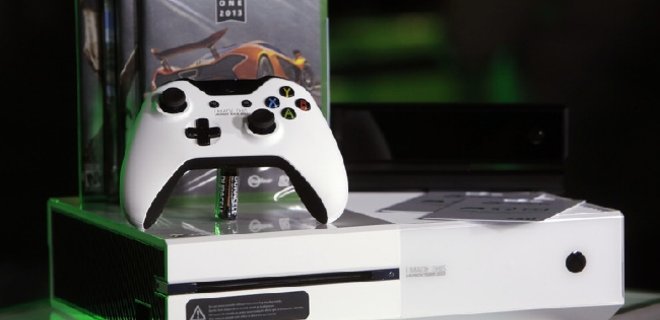 Открылись продажи новой консоли Xbox One - Фото