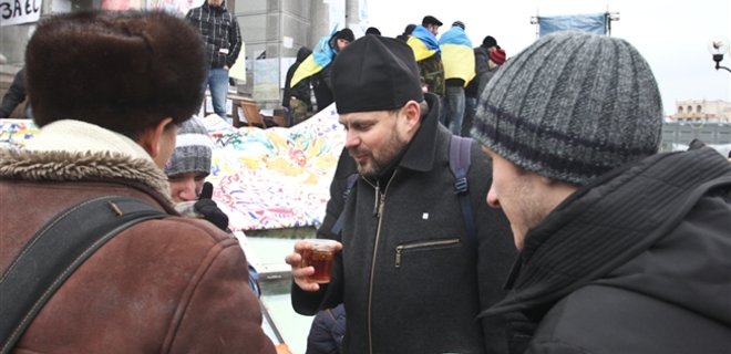 Где согреться и выпить бесплатного кофе на Евромайдане (карта) - Фото