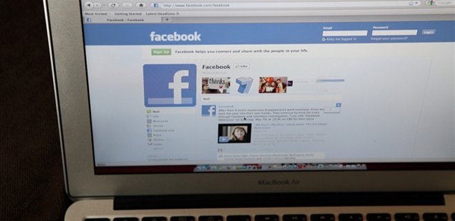 Facebook откажется от рекламных новостей в лентах - Фото