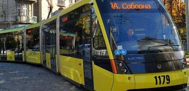 Петербург может закупить 4 трамвая украинского производства - Фото