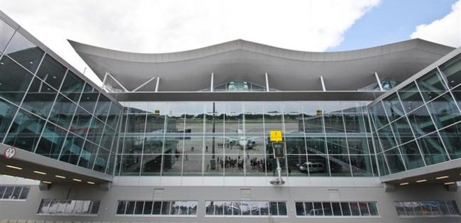 Борисполь заявил о попытках захвата админзданий аэропорта - Фото