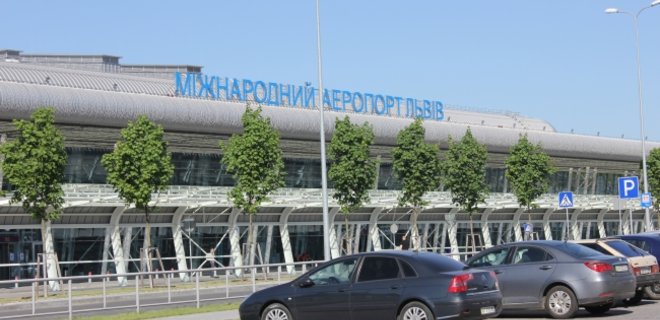 Уволен гендиректор аэропорта Львов - Фото