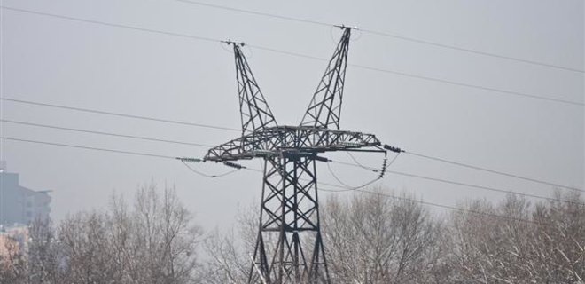 Кабмин разрешил временный импорт электроэнергии из России - Фото