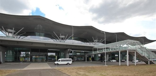 Пассажиропоток аэропорта Борисполь в прошлом году упал на 13% - Фото