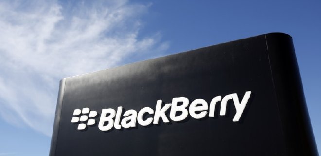 Акции BlackBerry обвалились после опровержения сделки с Samsung - Фото