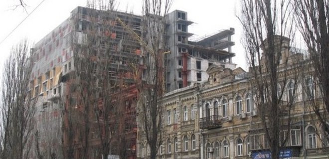 Суд запретил ввод в эксплуатацию 13-этажного здания на Подоле - Фото