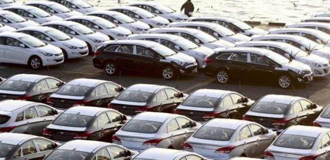 Импорт авто в Украину в 2014 году сократился более чем вдвое - Фото